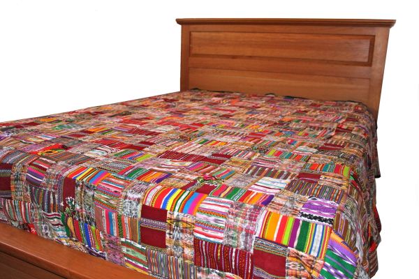 Picture of corte ikat patchwork quilt - full/queen