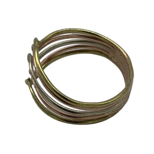 Picture of tricolor bonita ring
