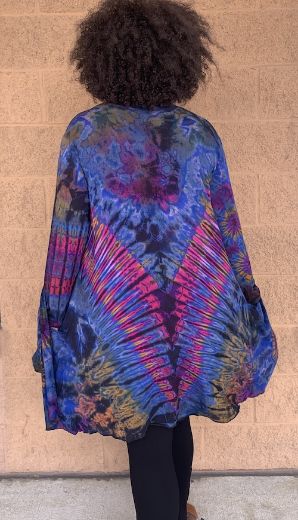 Picture of long tie dye jacket with pockets