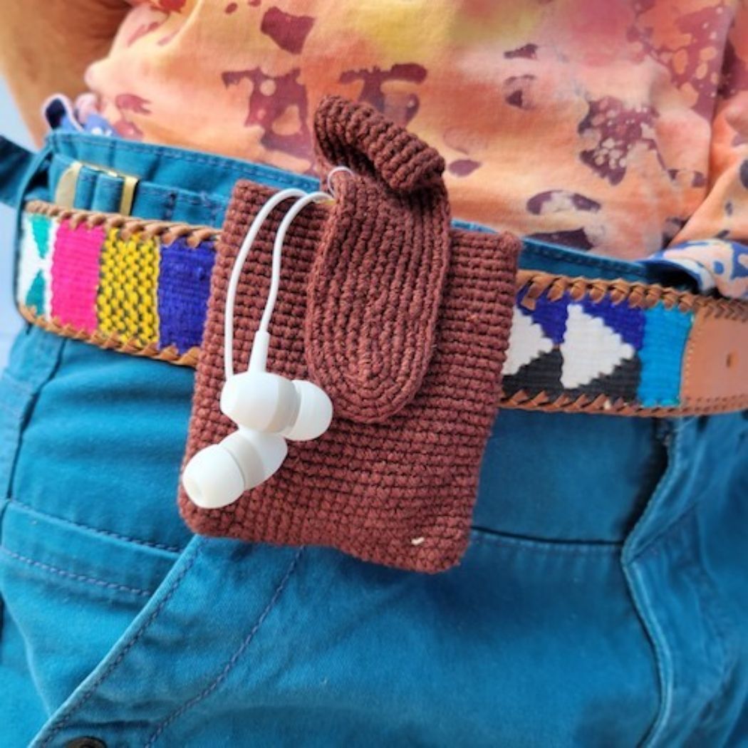 Picture of crocheted earbuds holder