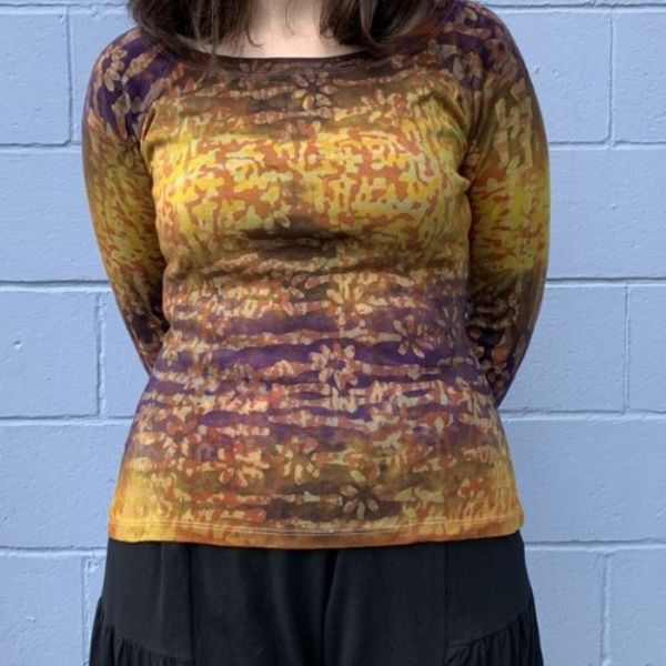 Picture of long sleeve batik raglan shirt