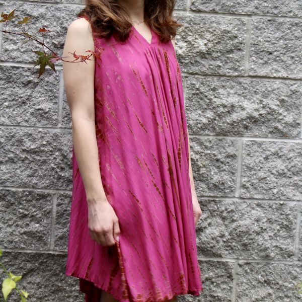 Picture of sleeveless tie dye v-neck dress