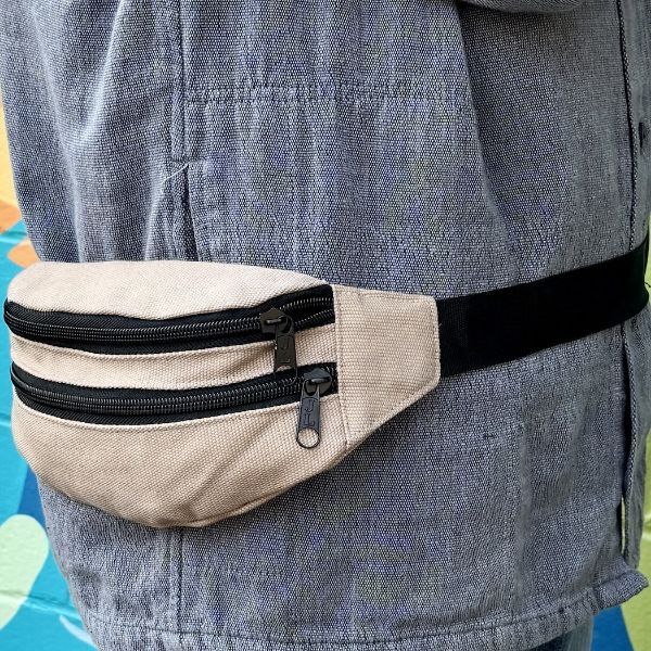 Picture of canvas fanny pack