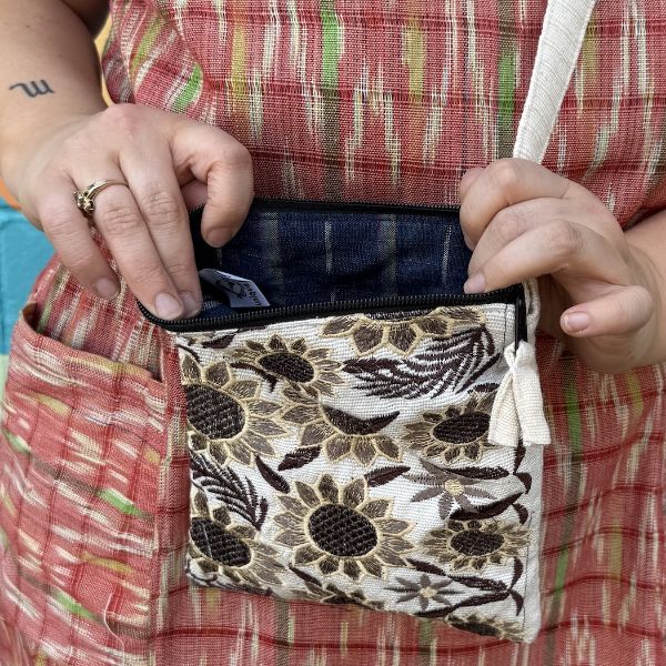 Picture of embroidered sunflower bag - classic