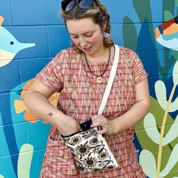 Picture of embroidered sunflower bag - classic