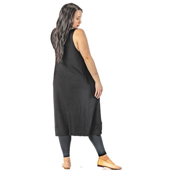 Picture of chloe's solid tunic