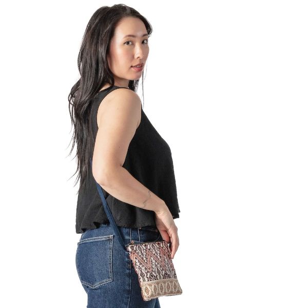 Picture of comalapa passport bag