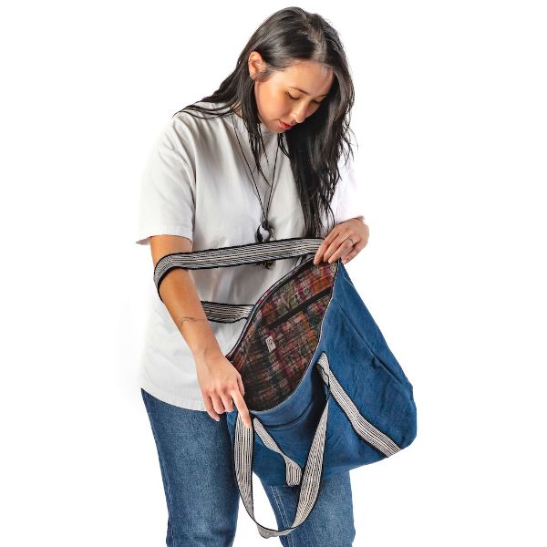 Picture of striped sasha tote bag