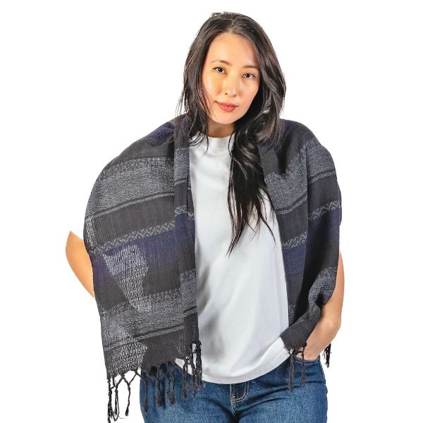 Picture of cotton fringe scarf