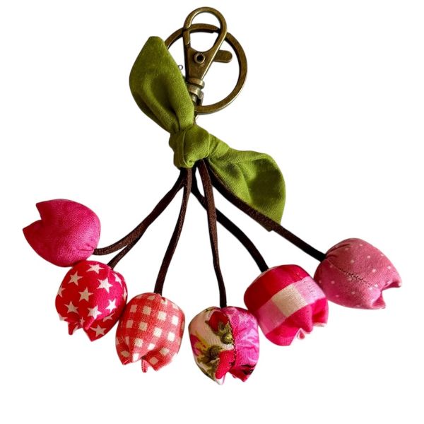 Picture of six flower cluster keychain
