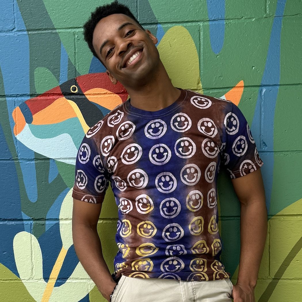 Picture of batik smiley t-shirt - men's