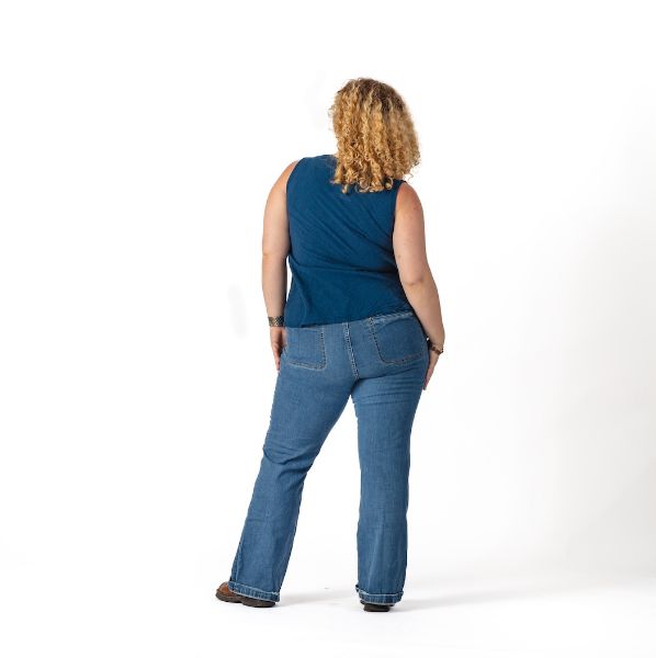 Picture of sleeveless coco button top