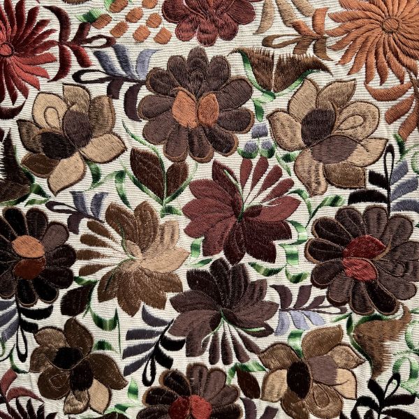 Picture of deluxe table runner - floral tapestry