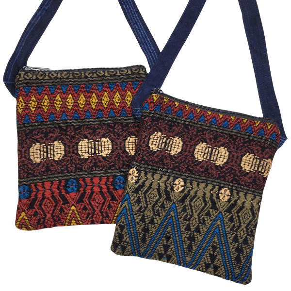 Picture of comalapa passport bag