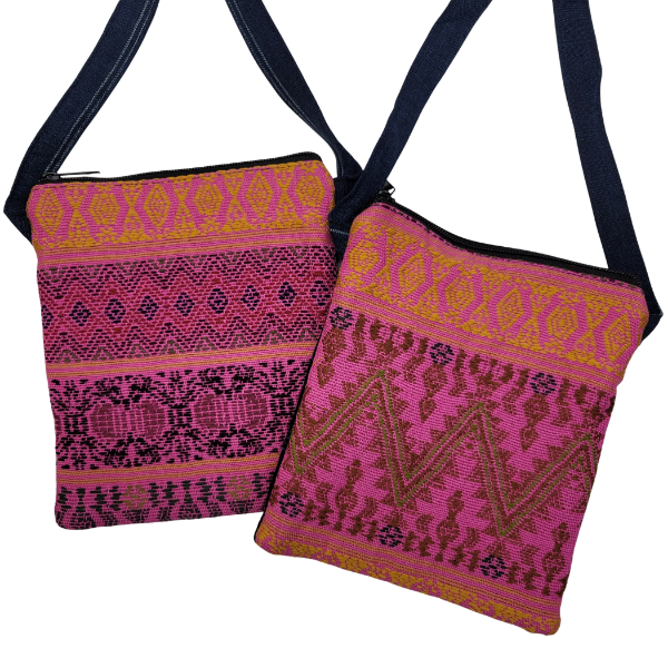 Picture of comalapa passport bag