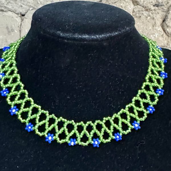 Daisy Chain Beaded Collar Necklace
