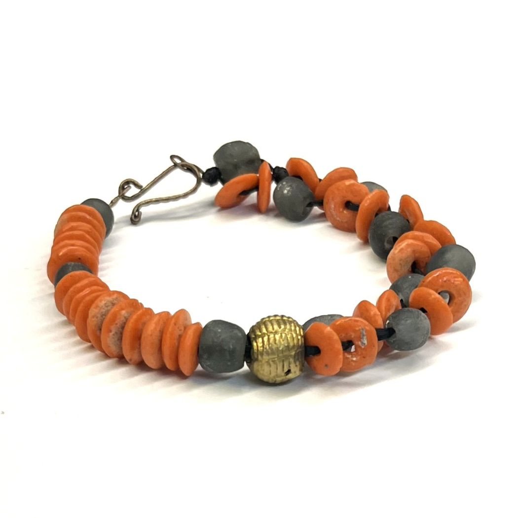 Half-Half Glass Bead Bracelet