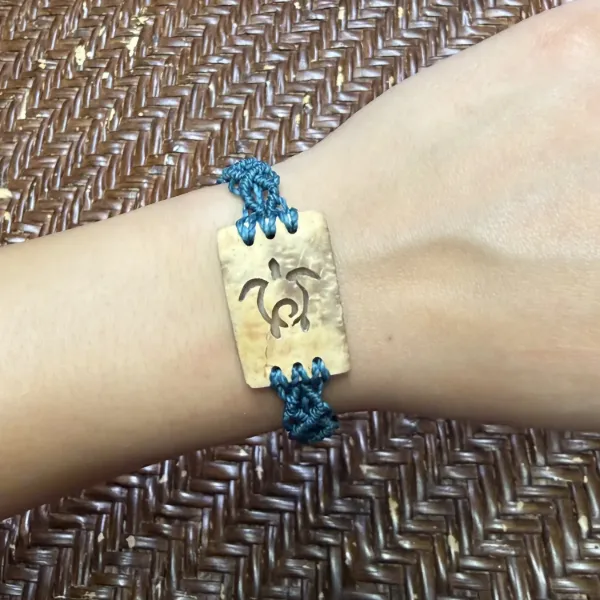 Coco Wavy Macrame Bracelet - Turtle